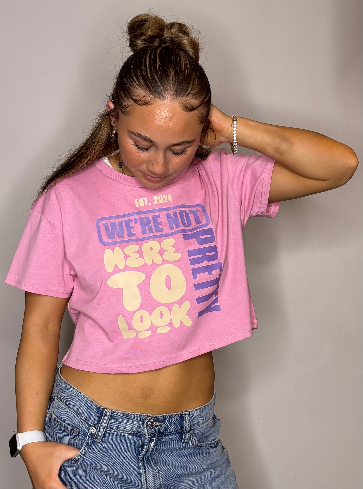 💕 “We're Not Here to Look Pretty" Women's Cropped Tee💕